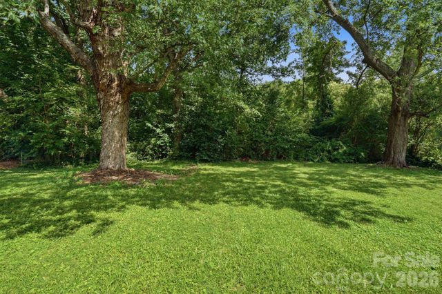 5008 Sea Oates Lane, Bessemer City, NC 28016