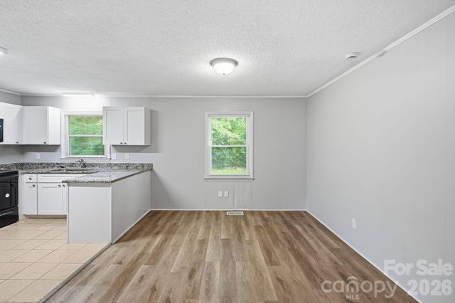 5008 Sea Oates Lane, Bessemer City, NC 28016