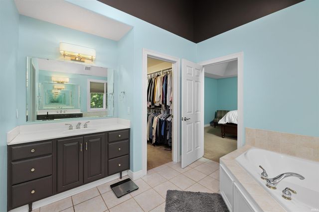 13207 Hammerhill Way, Fort Wayne, IN 46845