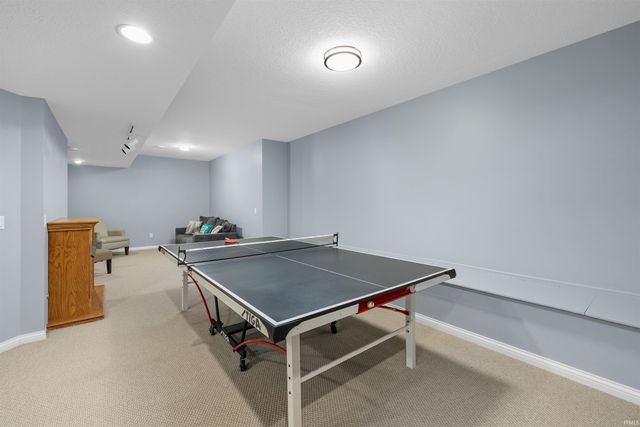 13207 Hammerhill Way, Fort Wayne, IN 46845