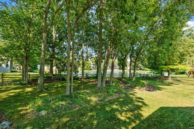 13207 Hammerhill Way, Fort Wayne, IN 46845