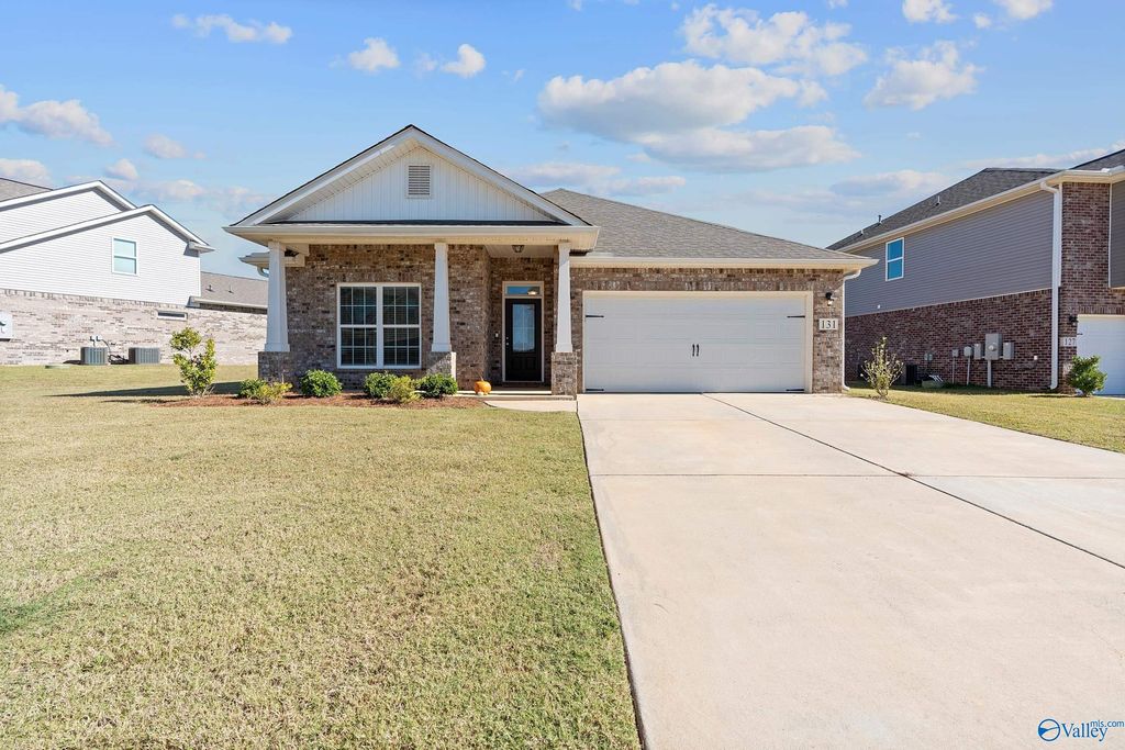 131 Heritage Lakes Boulevard, New Market, AL 35761