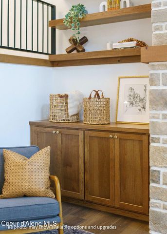 11958 N ROCKING R RD, Hayden, ID 83835