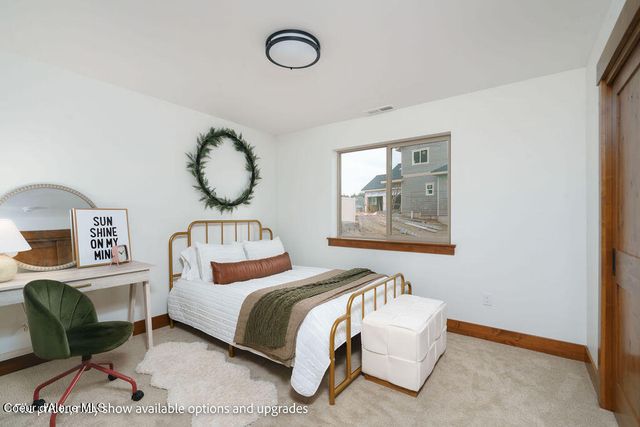 11958 N ROCKING R RD, Hayden, ID 83835