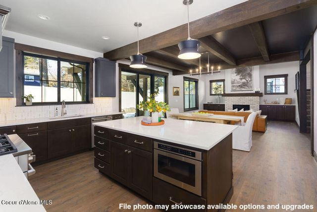 11958 N ROCKING R RD, Hayden, ID 83835