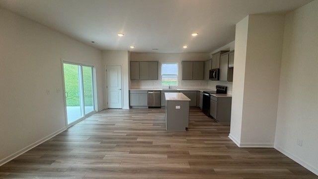 4010 Sadie St, Columbia, TN 38401