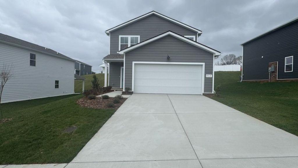 4010 Sadie St, Columbia, TN 38401