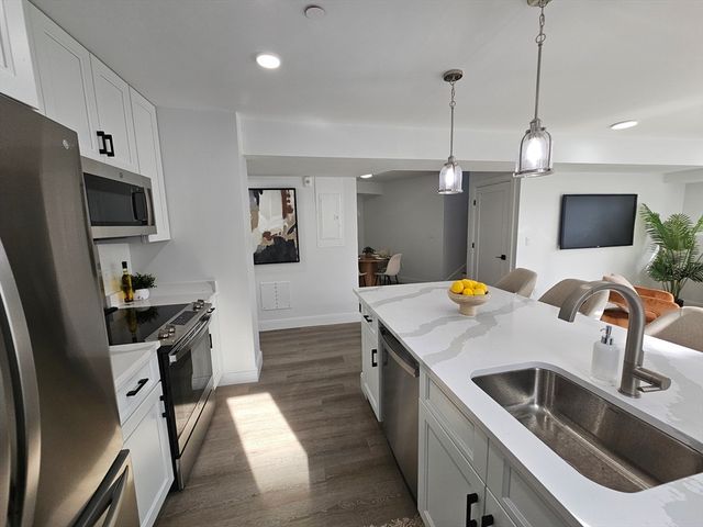 64 Alpine St 104, Boston, MA 02119