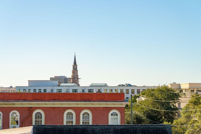 284 Meeting Street 203, Charleston, SC 29401
