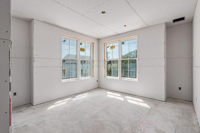284 Meeting Street 203, Charleston, SC 29401