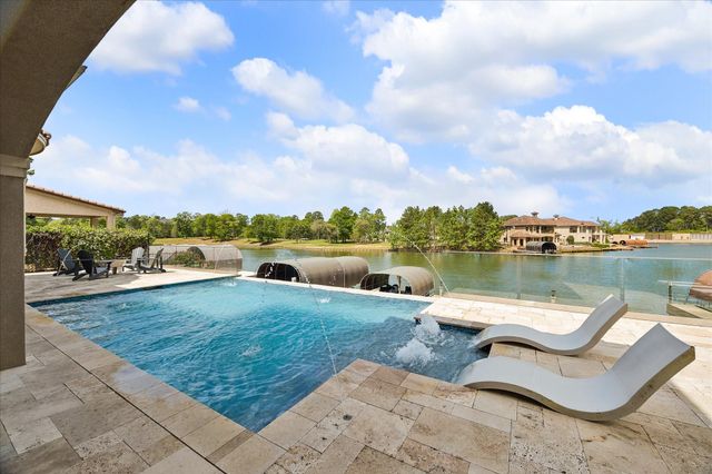 14710 Paradise Oak Drive, Conroe, TX 77356