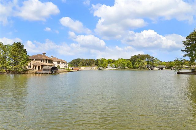 14710 Paradise Oak Drive, Conroe, TX 77356