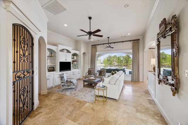 14710 Paradise Oak Drive, Conroe, TX 77356