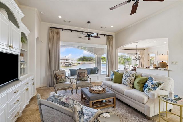 14710 Paradise Oak Drive, Conroe, TX 77356