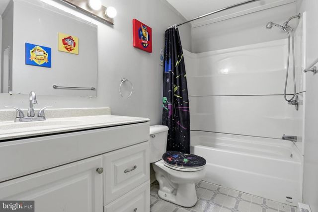 4849 SPRINGTOP DR, Harrisburg, PA 17111