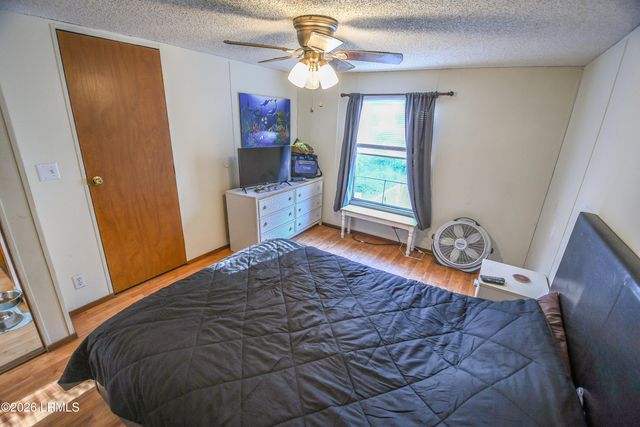 293 Tom Fripp Road, St. Helena Island, SC 29920