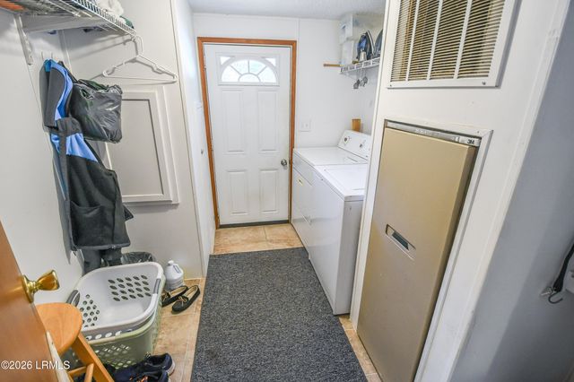 293 Tom Fripp Road, St. Helena Island, SC 29920