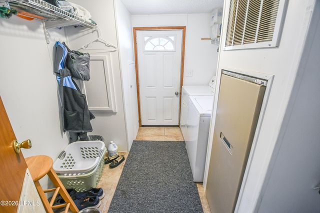 293 Tom Fripp Road, St. Helena Island, SC 29920