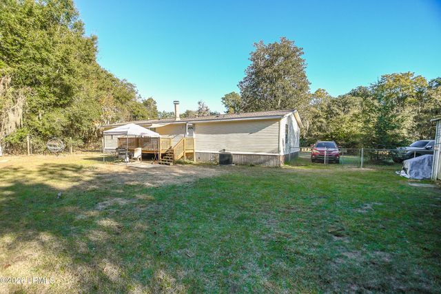293 Tom Fripp Road, St. Helena Island, SC 29920