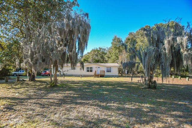 293 Tom Fripp Road, St. Helena Island, SC 29920