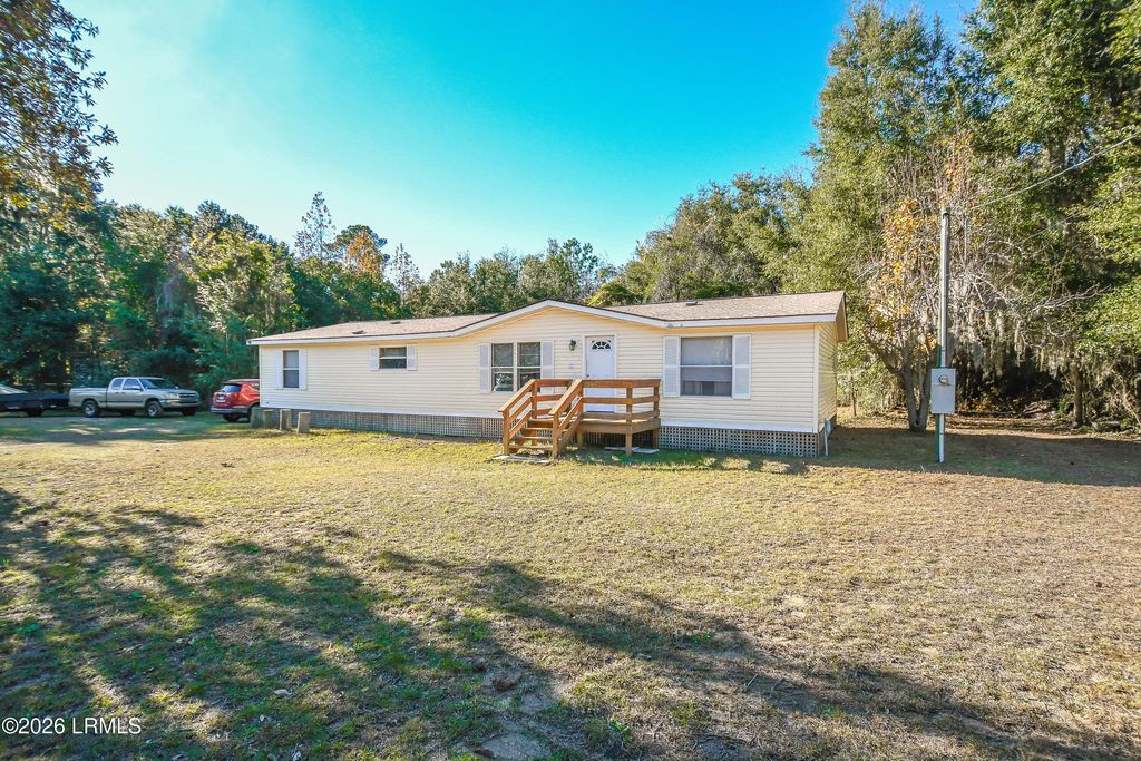 293 Tom Fripp Road, St. Helena Island, SC 29920