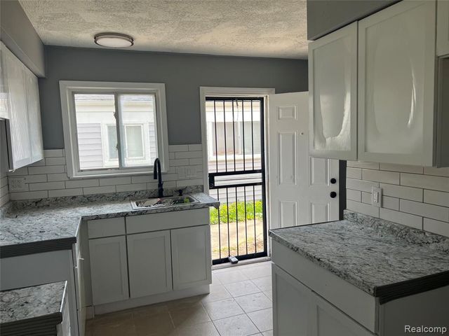 4337 Algonquin Street, Detroit, MI 48215