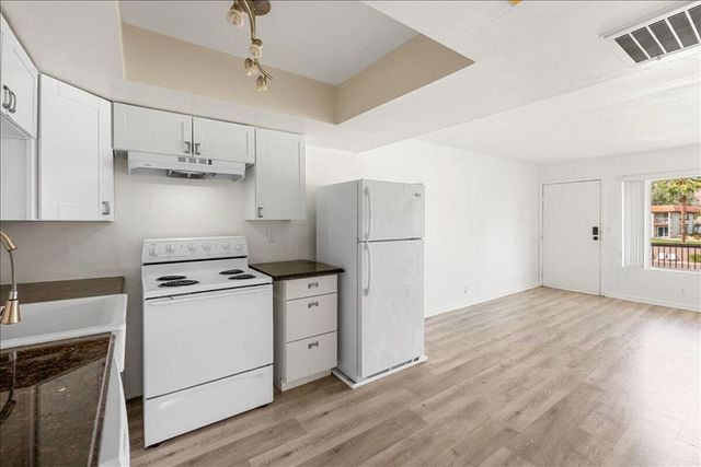 64275 Spyglass Avenue 54, Desert Hot Springs, CA 92240