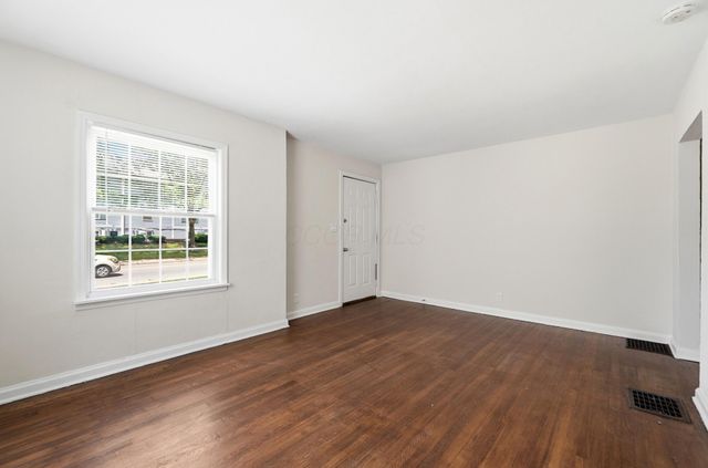 1754 Kenny Road, Columbus, OH 43212