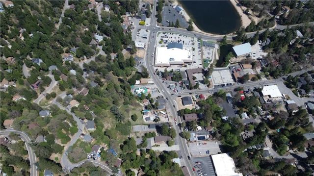 24093 Zurich, Crestline, CA 92325