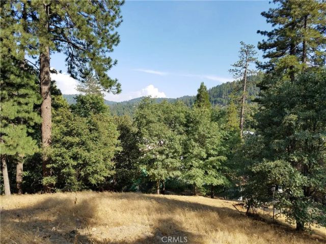 24093 Zurich, Crestline, CA 92325