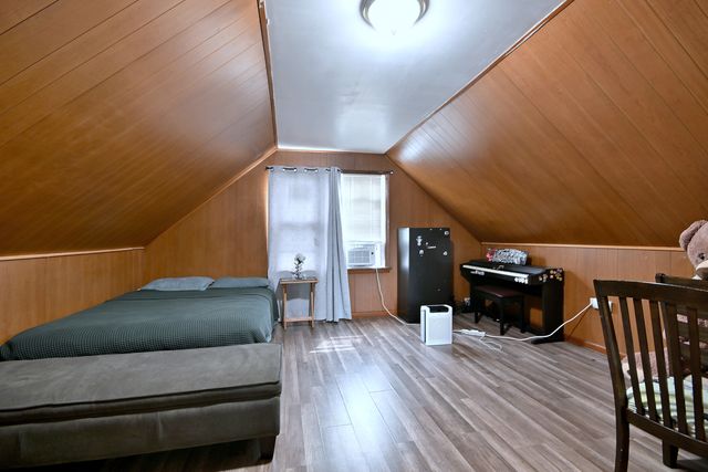 2632 N Moody Avenue, Chicago, IL 60639
