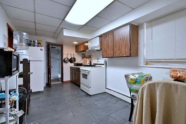 2632 N Moody Avenue, Chicago, IL 60639