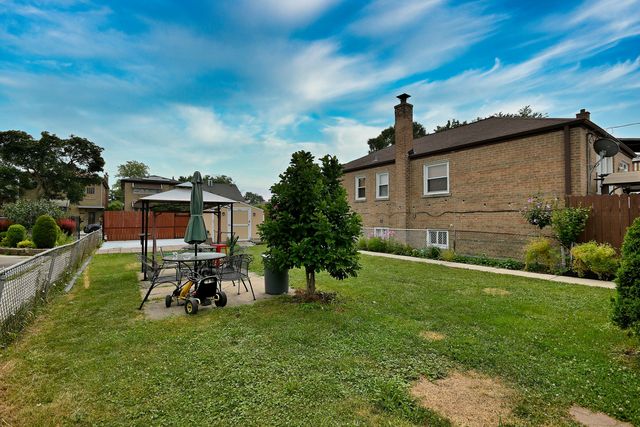 2632 N Moody Avenue, Chicago, IL 60639