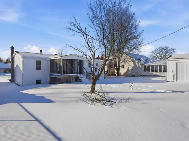 1581 Golden Gate Court, Saint Clair, MI 48079