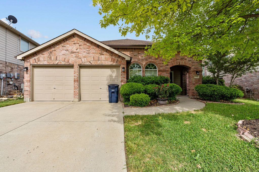 14013 Lost Spurs Road, Roanoke, TX 76262