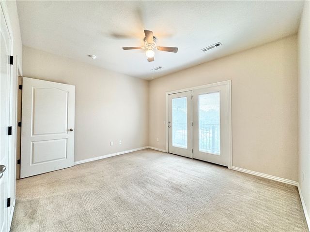 2131 Crossover Road 203, Fayetteville, AR 72703