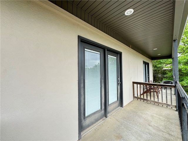2131 Crossover Road 203, Fayetteville, AR 72703