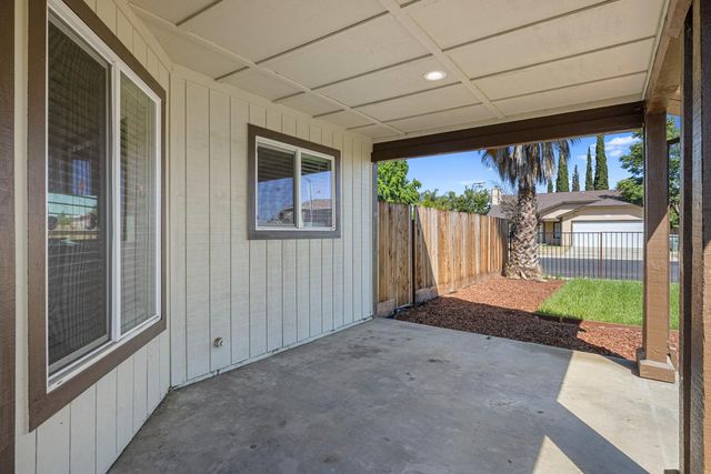 5701 Casaba Way, Keyes, CA 95328