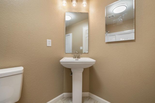 5701 Casaba Way, Keyes, CA 95328