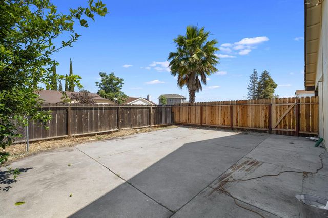 5701 Casaba Way, Keyes, CA 95328