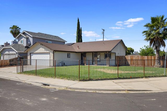 5701 Casaba Way, Keyes, CA 95328