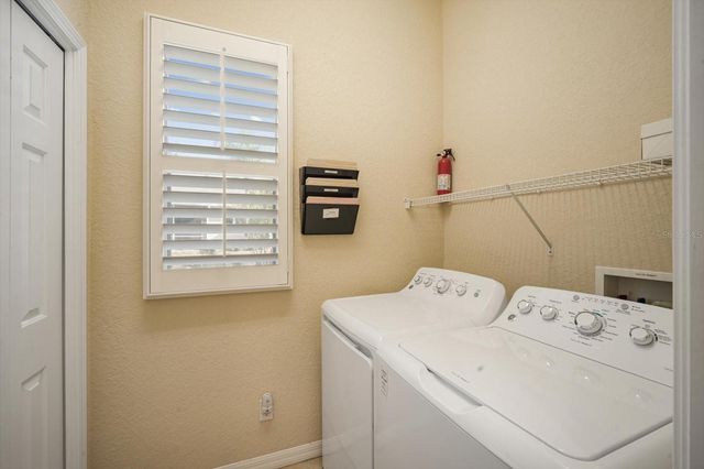 2490 KENSINGTON GREENS DRIVE, Sun City Center, FL 33573