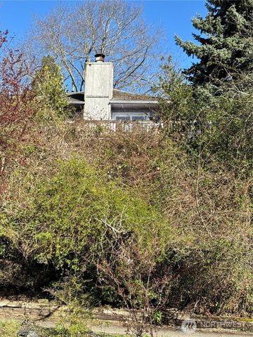 4546 47th Avenue SW, Seattle, WA 98116