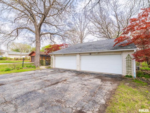 3601 W RICHWOODS Boulevard, Peoria, IL 61604