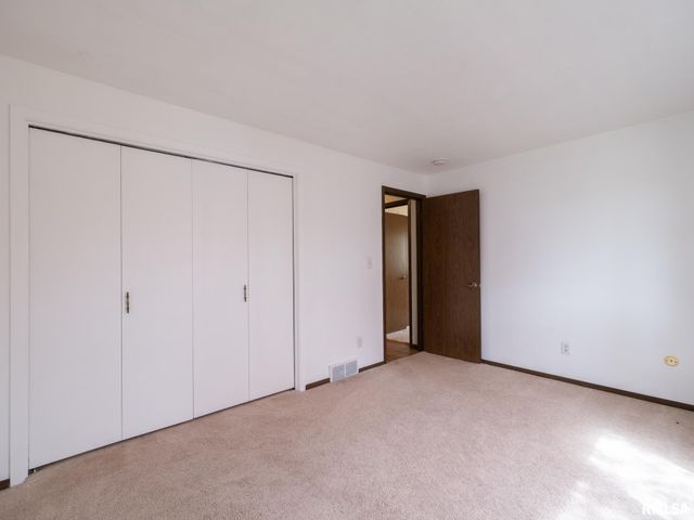 3601 W RICHWOODS Boulevard, Peoria, IL 61604
