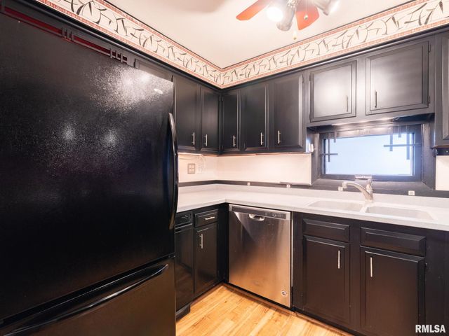 3601 W RICHWOODS Boulevard, Peoria, IL 61604