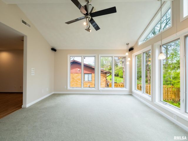 3601 W RICHWOODS Boulevard, Peoria, IL 61604