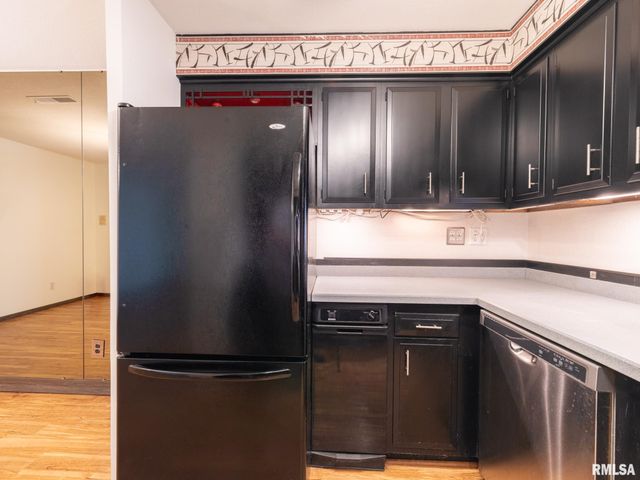 3601 W RICHWOODS Boulevard, Peoria, IL 61604