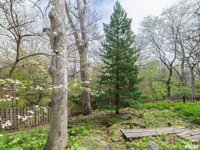 3601 W RICHWOODS Boulevard, Peoria, IL 61604
