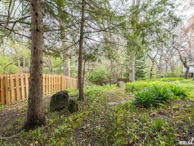 3601 W RICHWOODS Boulevard, Peoria, IL 61604